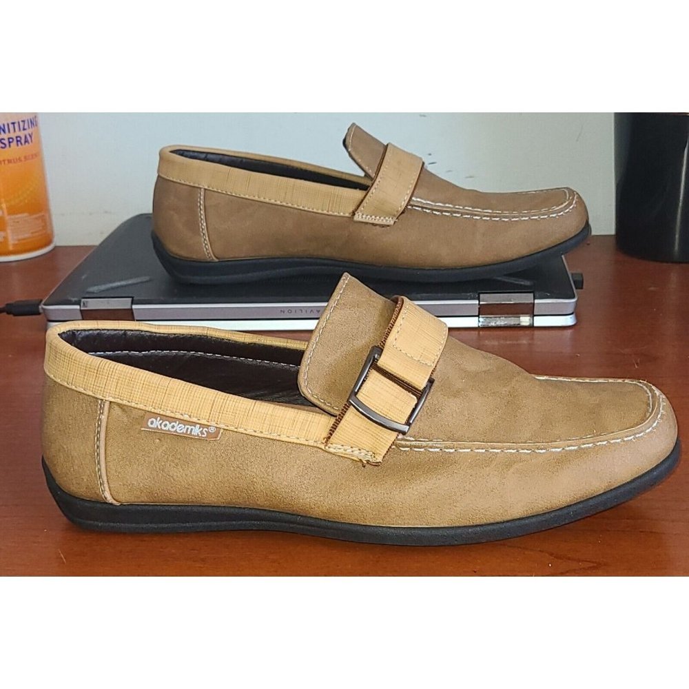 Akademiks Boys Jeffrey sz 6.5 Loafers Tan White Stitching Moc Toe Slip-On Shoes